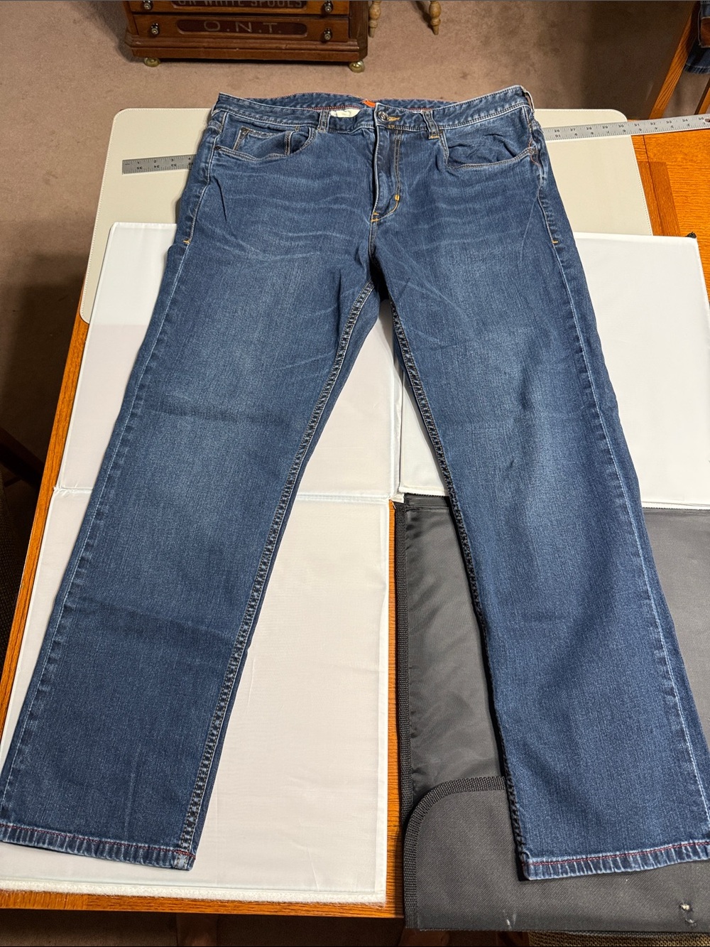 Tommy Bahama Men's Straight Jeans in Blue